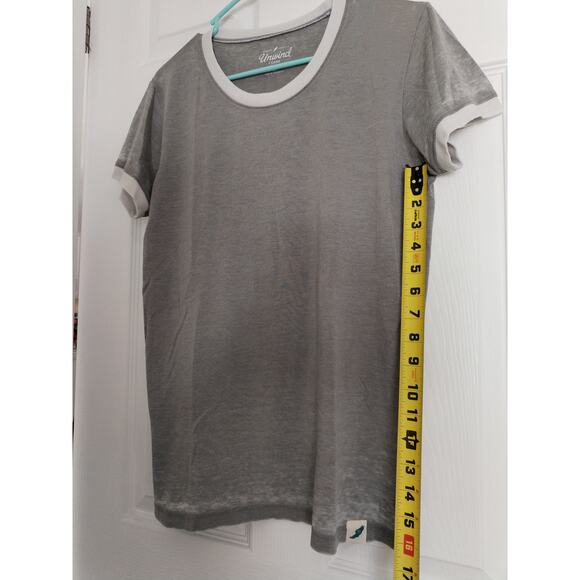 Unwind Tee Shirts by The League (new, most w/tags, 3 tags fell off) - Picture 2 of 5